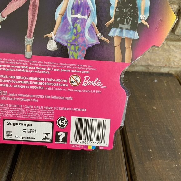 Barbie EXTRA DELUXE Doll 30+ Looks Accessories Blue Hair Bow Cat 2021 New GYJ69 - Picture 5 of 5